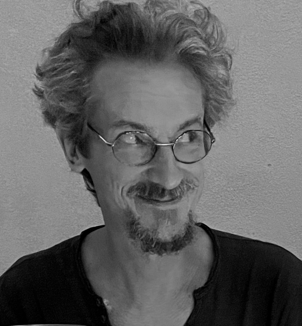 About Mario Alberti